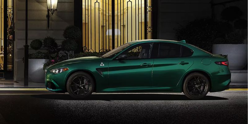2024 Alfa Romeo Giulia Quadrifoglio technology
