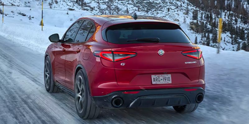 2025 Alfa Romeo Stelvio design