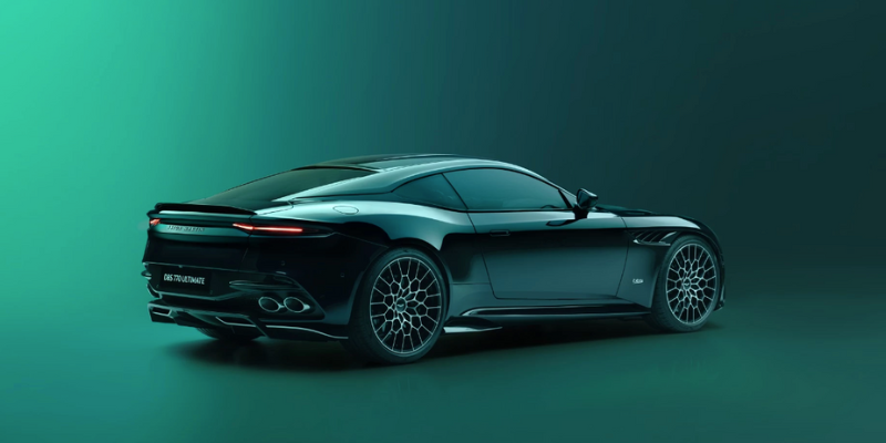  2023 Aston Martin DBS performance