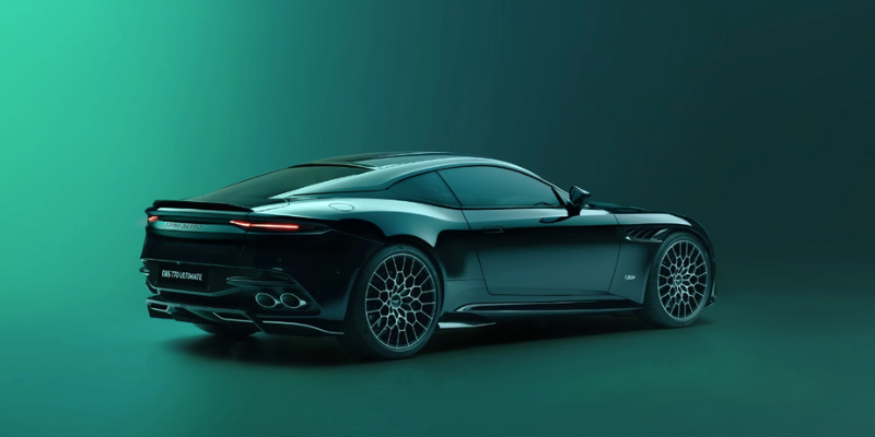 2023 Aston Martin DBS performance