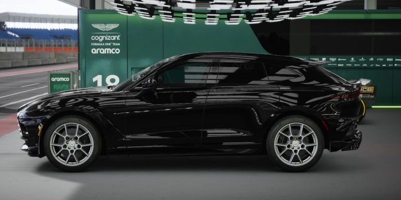 2024 Aston Martin DBX technology