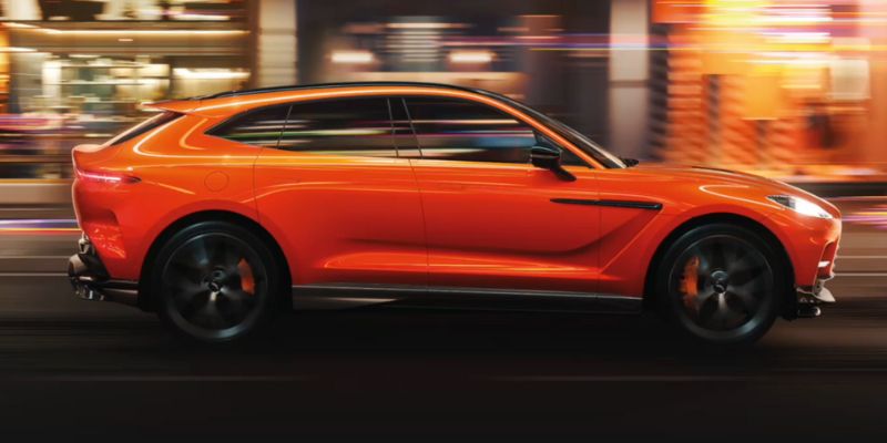 2025 Aston Martin DBX707 design