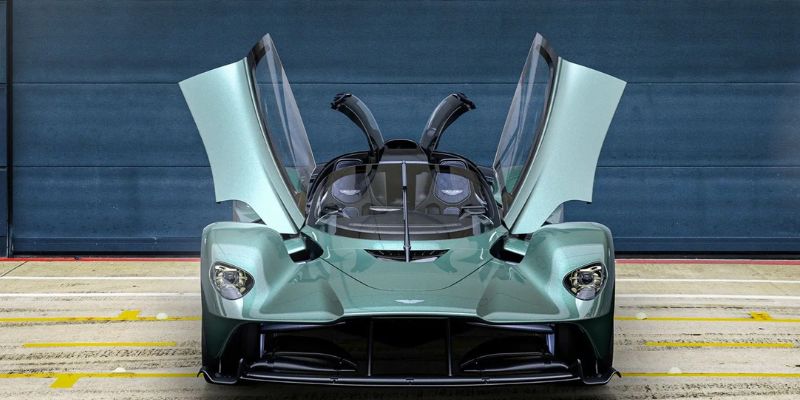 2025 Aston Martin Valkyrie design