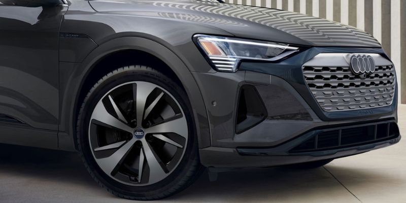 2024 Audi Q8 e-tron® design