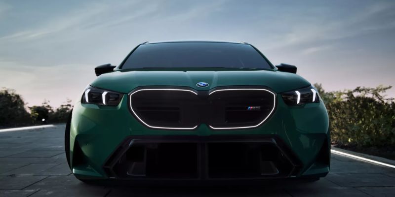 2027 BMW M5 Touring technology