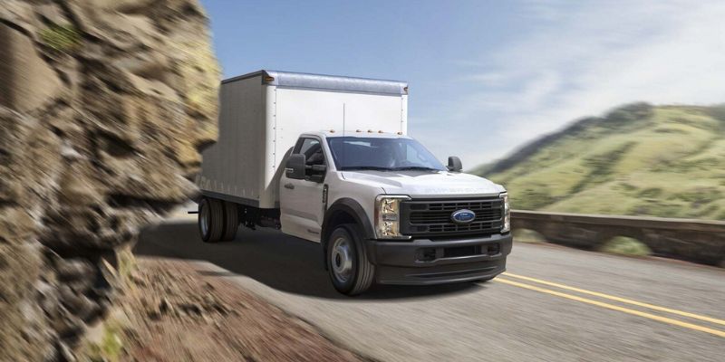 2025 Ford F-550SD design