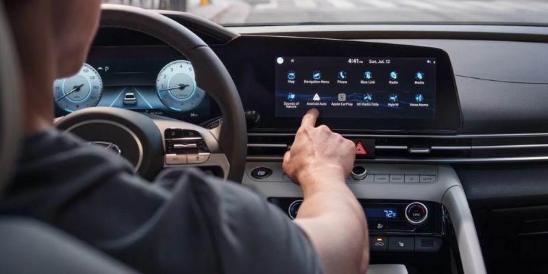 2023 Hyundai Elantra technology