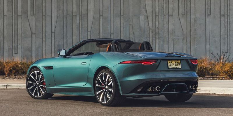 2024 Jaguar F-TYPE technology