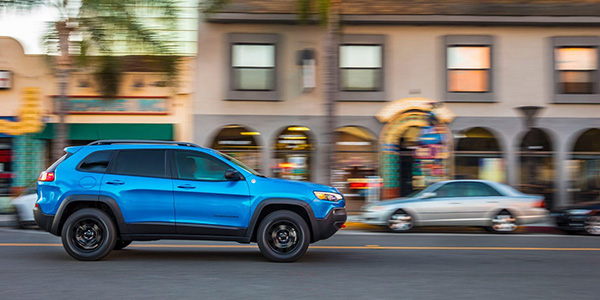 2020 Jeep Cherokee technology