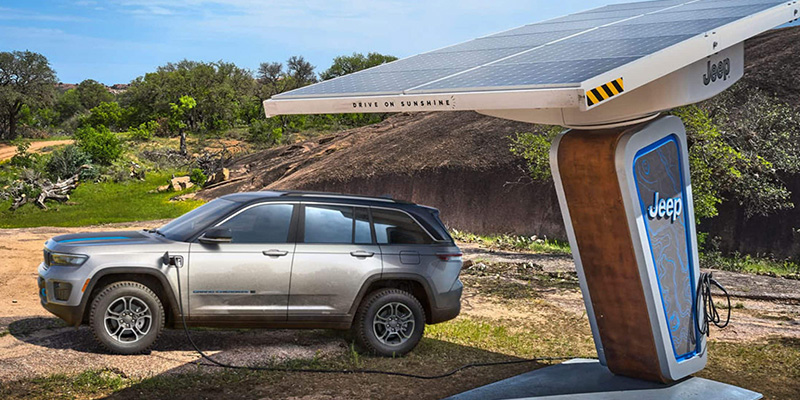 2022 Jeep Grand Cherokee design