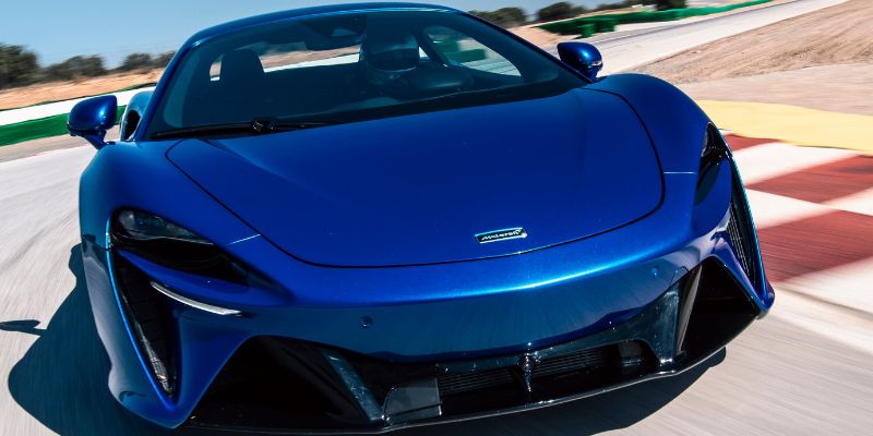 2024 McLaren Artura design