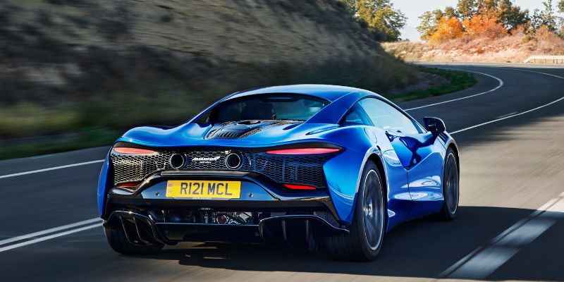 2024 McLaren Artura performance