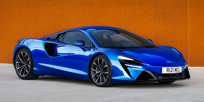 2024 McLaren Artura technology
