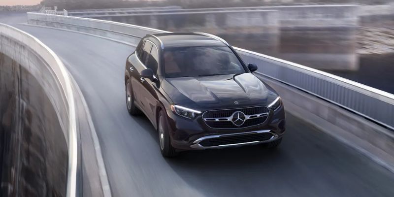  2026 Mercedes-Benz GLC 300 performance