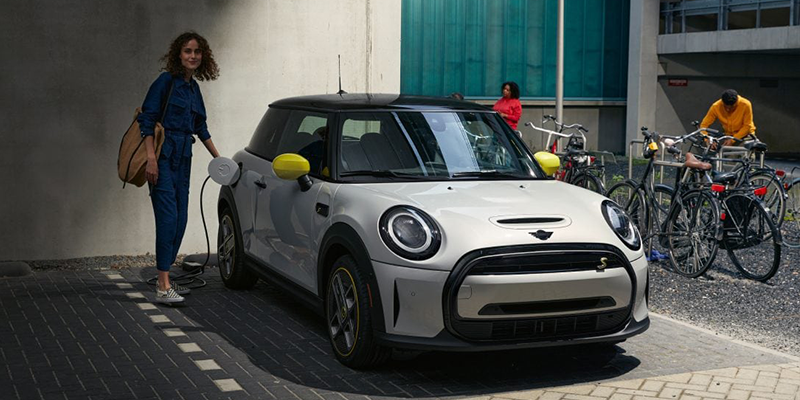 2022 MINI Electric Hardtop 2 Door technology