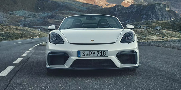 2020 Porsche 718 Spyder technology