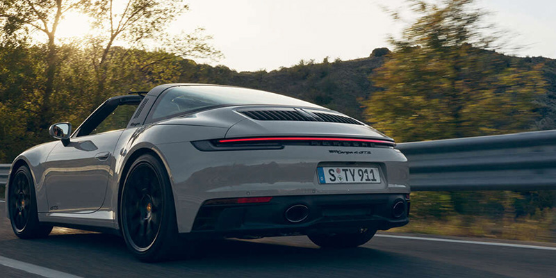 2021 Porsche 911 Carrera Cabriolet technology