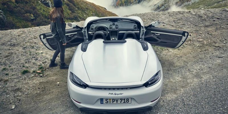  2023 Porsche 718 Spyder performance