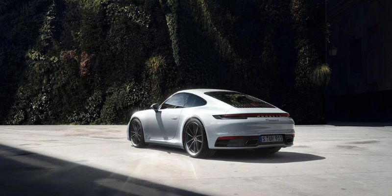 2024 Porsche 911 Carrera design