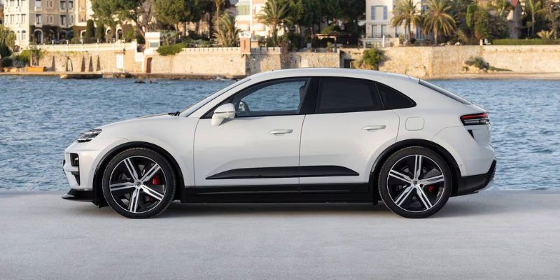  2025 Porsche Macan Electric performance