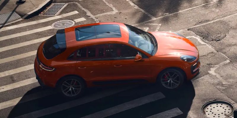  2025 Porsche Macan performance