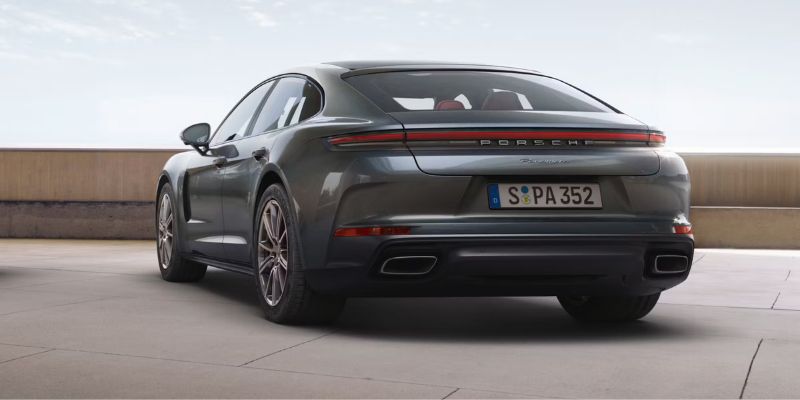 2025 Porsche Panamera design