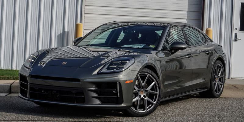 2025 Porsche Panamera