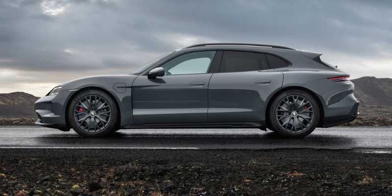 2025 Porsche Taycan technology