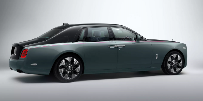 2023 Rolls-Royce Phantom design