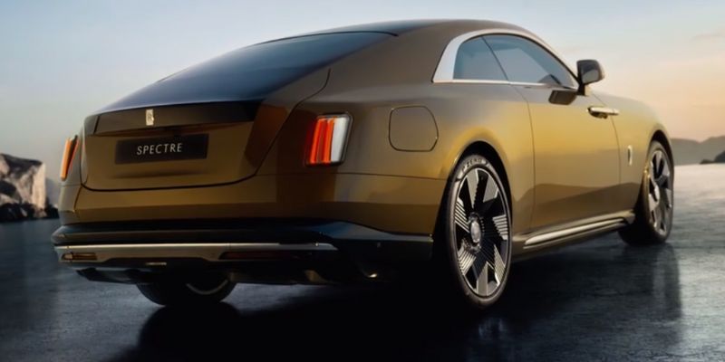 2024 Rolls-Royce Spectre technology