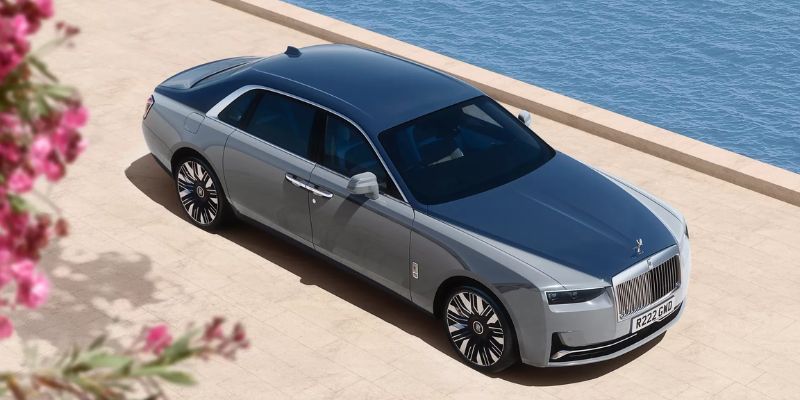 2025 Rolls-Royce Ghost Series II technology