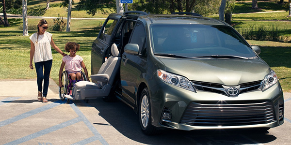 2020 Toyota Sienna design