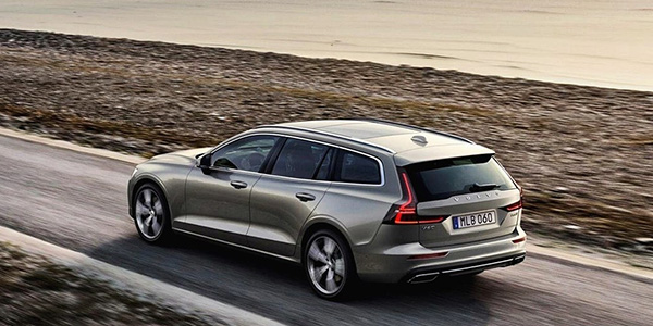 2020 Volvo V60 technology