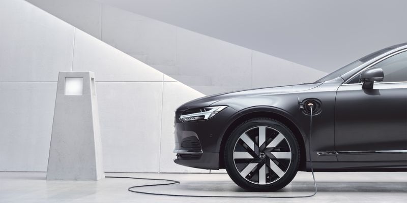 2022 Volvo S90 Recharge technology