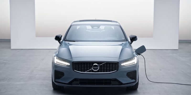 2024 Volvo S60 Recharge design