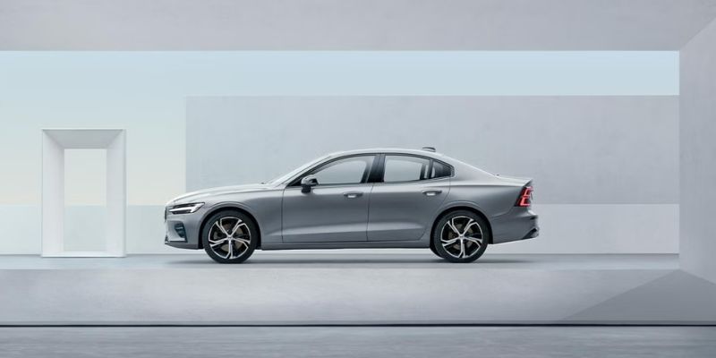 2025 Volvo S60 design