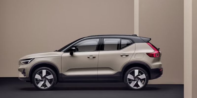  2026 Volvo EX40 performance